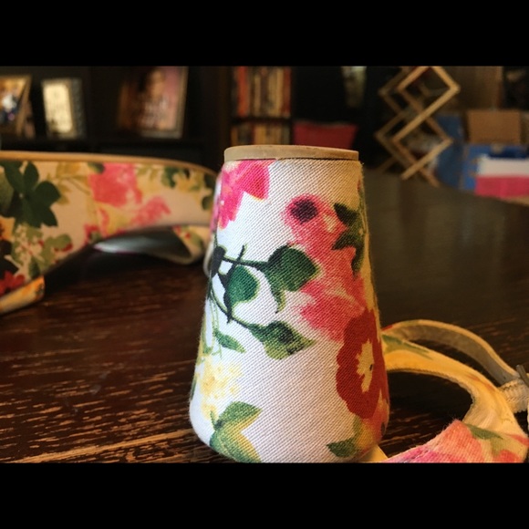 Fergalicious Wedged Sandals - Picture 5 of 6